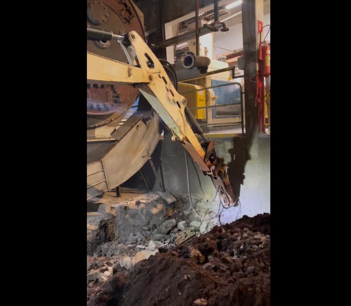 WhatsApp Image 2025-09-08 at 16.00.50 (1).jpeg